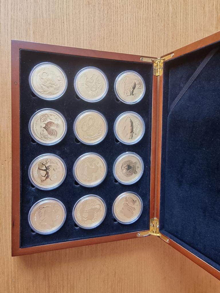 Sada zlatých mincí Lunárná séria II. 12 x 1 oz 2008 - 2019